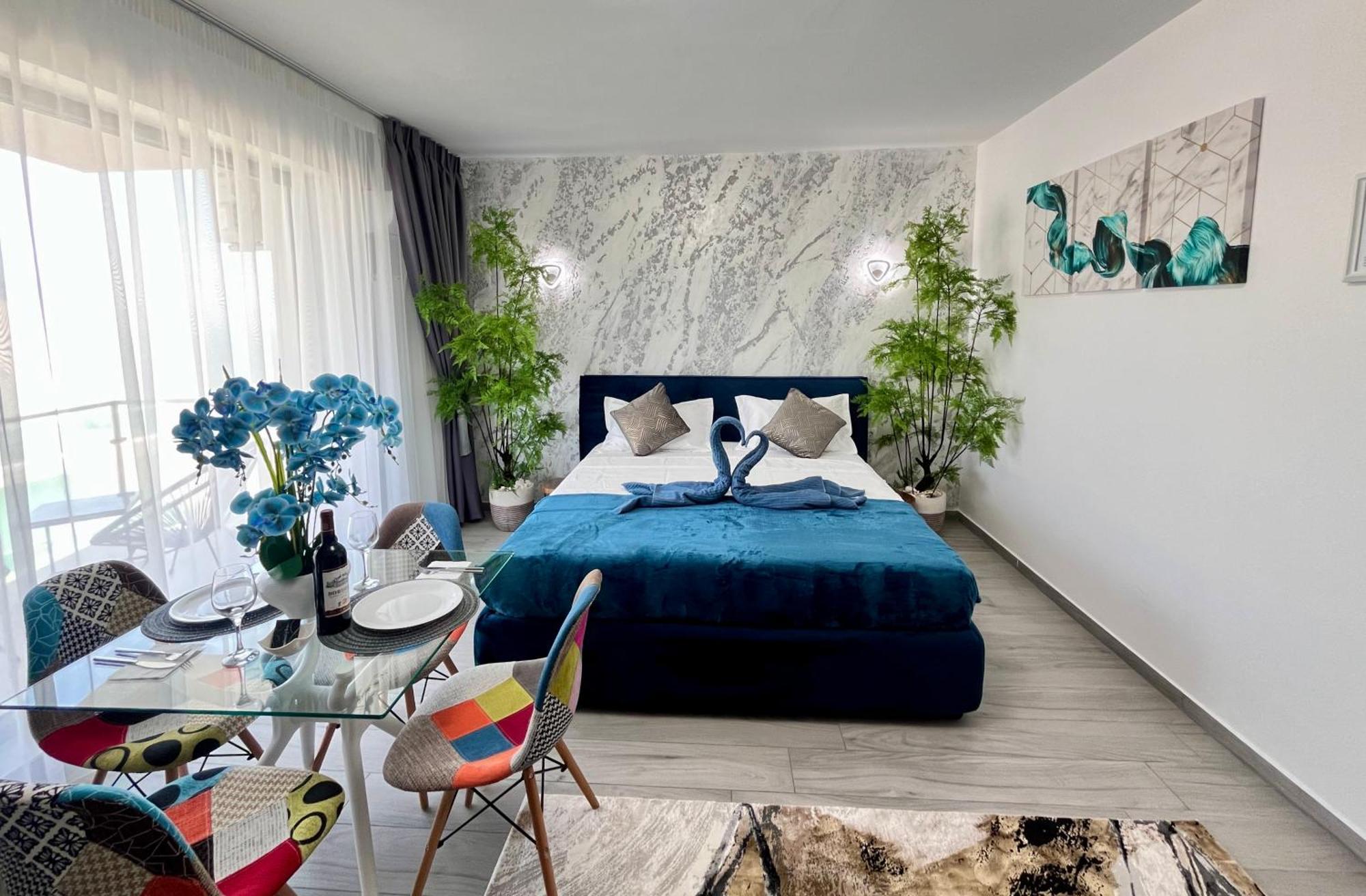 Cosmopolitan - Studio Pe Plaja Cu Vedere La Mare & Loc Parcare Gratis Năvodari Eksteriør billede